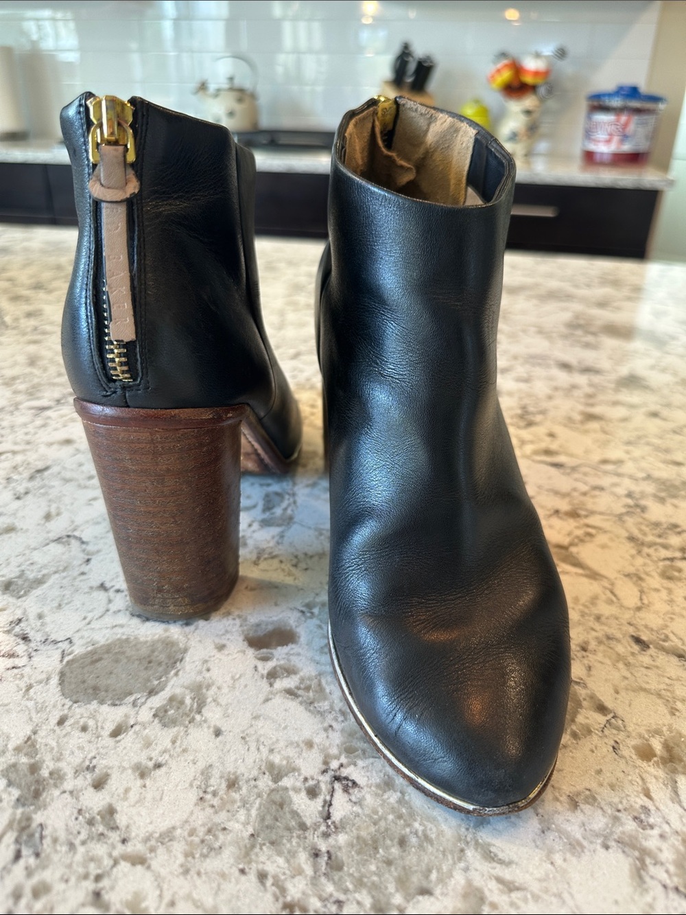 Ted Baker London Vaully Ankle Booties. Size 40/9.